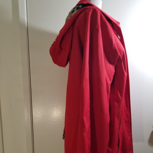 Burberry Coat with removable hood. Size M - Picture 6 of 16